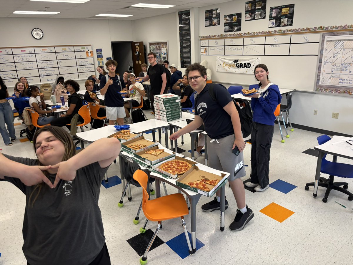 NPGrizBusiness's tweet image. End of year DECA and FBLA pizza party 🍕 #wearenorthpoint #modeca #mofbla