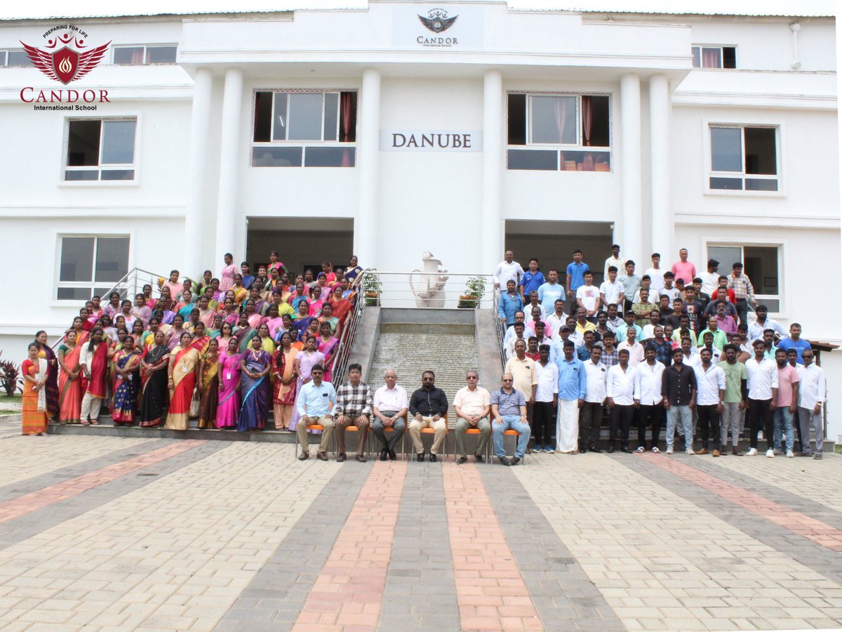 Candorschool's tweet image. IBDP Year 1 students celebrated our amazing support staff with fun, performances & heartfelt gratitude. Management honoured long-serving members, highlighting our strong bonds. ❤️
#SupportStaffAppreciation #LifeAtCandor #IBDP #ThankYouTeam #CandorCommunity