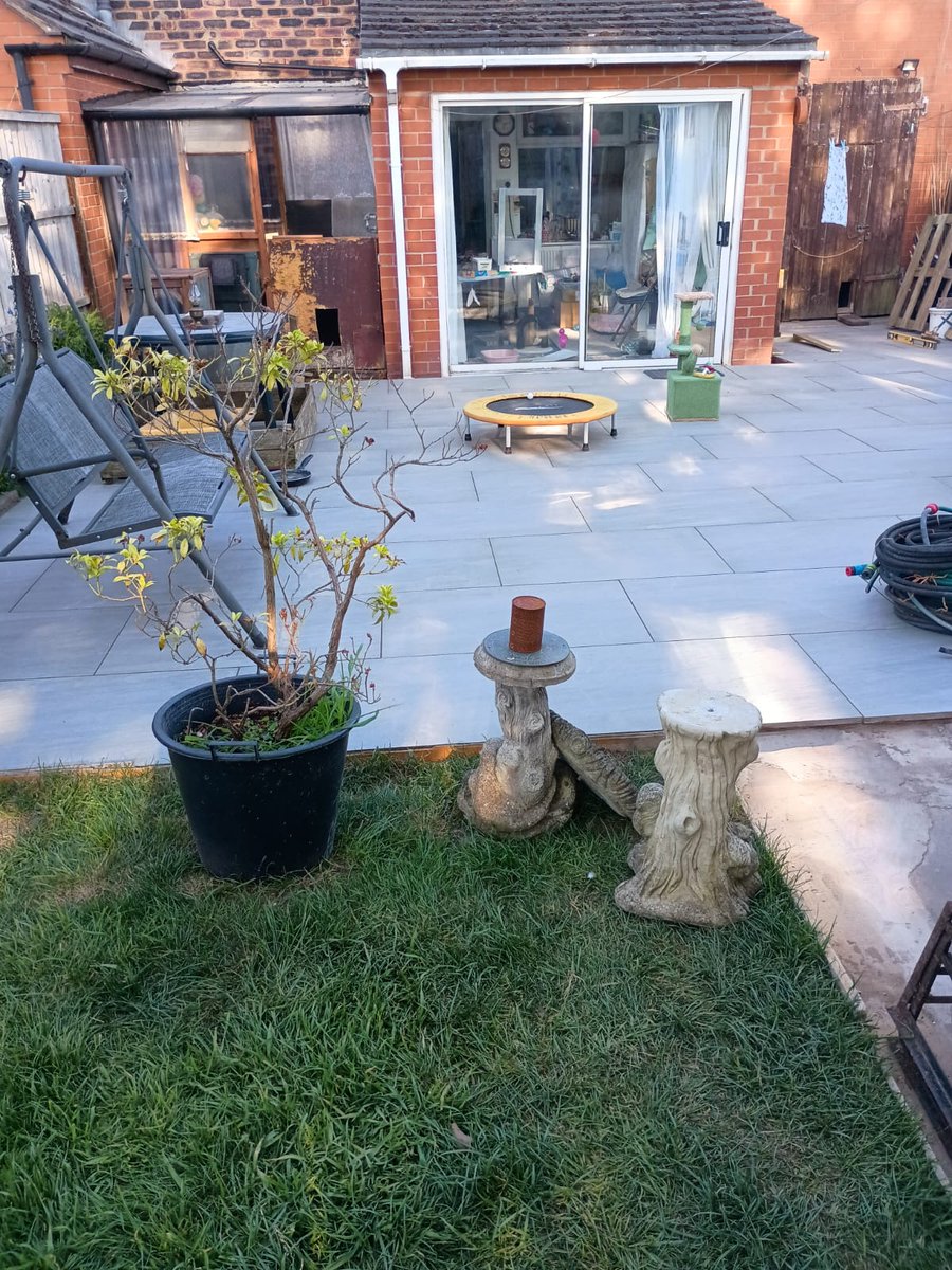 <a href="/Hedgewatchers/">Hedgewatch</a> I've been watching the neighbours this morning HQ, they're very noisy at times &amp; here's the patio that Dad &amp; Hubro have been doing, it's 90% done now.
#Hedgewatch