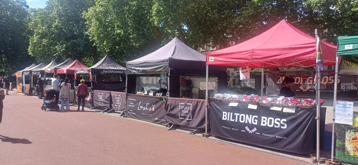 GoKo has got a new position today @doysq hust opposite Saatchi gallery. 
Please find us.
SEE U SOON
#GOKO_STREETFOOD #dumplings #glazedchicken #friedchicken #crispychicken #foodie #k_food #koreanfriedchicken #lunchbox ##lunchtime #delicious