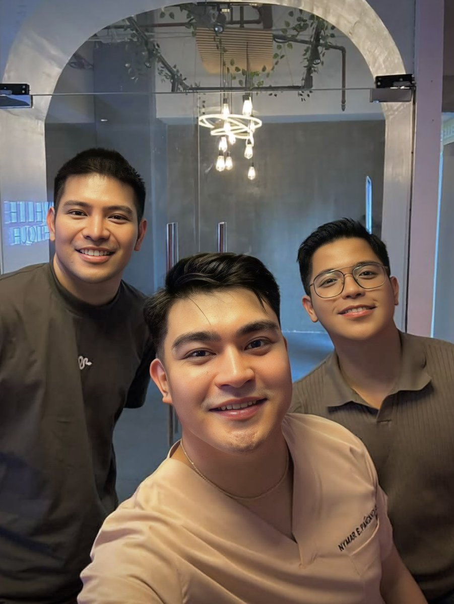 Got our 2nd dose of HPV vax! Salamat doc! 😘