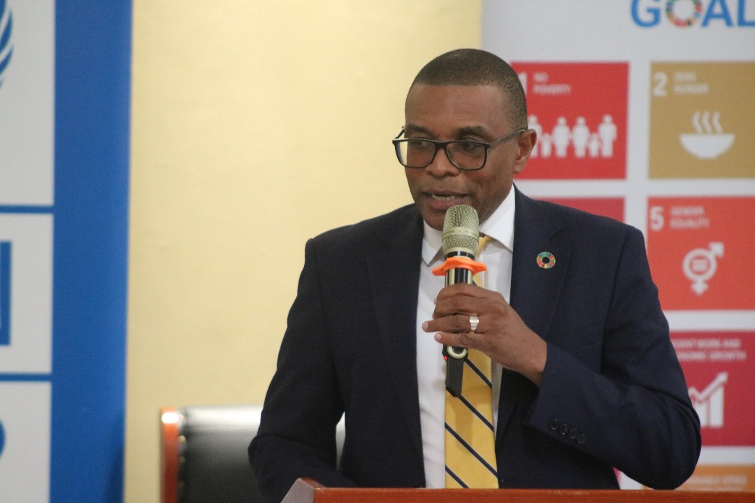 UNZambia's tweet photo. Happening Now...@UNDPZambia Resident Representative and @UNZambia RC a.i. @Wakiaga delivers key note address at #SDGs Indaba at the University of Zambia (UNZA) on youth at the forefront of SDGs Advocacy... organized by the UNZA Youth of United Nations Association (YUNA). https://t.co/ezEoiGXY6L