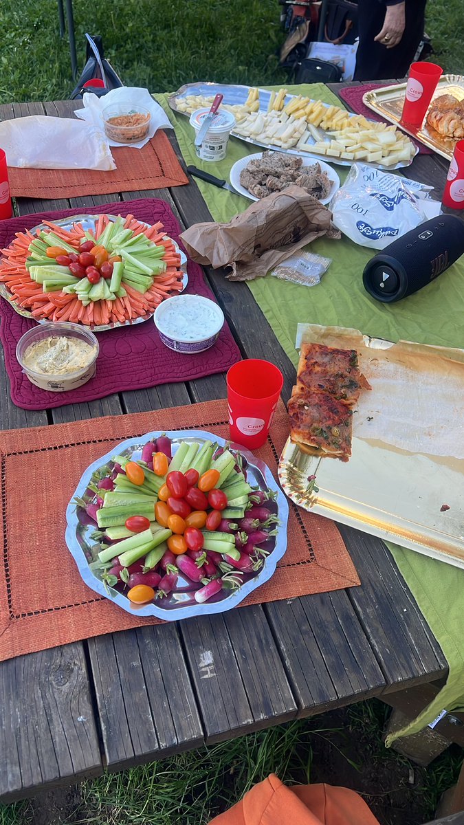 julius_baluku's tweet photo. #UE Libre - Apéro Cuisine InterG

Heartwarming time with seniors citizens of la Résidence Mariluz in Besançon! We shared games, laughter &amp; amazing French specialties like Comté cheese, galettes comtoises &amp; more. Thanks to @ESNBesançon &amp; @cla_besancon for making it so special! https://t.co/A11gVdjned