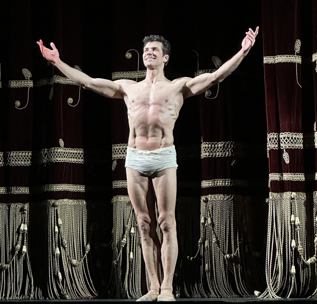 Now <a href="/RobertoBolle/">Roberto Bolle</a> in “Caravaggio” performing in Milan🇮🇹 Impressive &amp; striking contrast of stillness to  intensity, clearness to darkness, slow to quick movements. Entirely supreme!✨Definitely ‘Must See’ and be amazed how good it is!! Bravo Roberto!!!👏🏻 🤩❤️