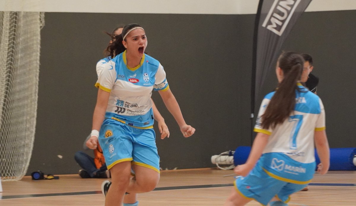 ⏰ Restan 8 minutos da segunda metade da FINAL 𝐏𝐫𝐞𝐟𝐞𝐫𝐞𝐧𝐭𝐞 𝐂𝐚𝐝𝐞𝐭𝐞 𝐅𝐞𝐦𝐢𝐧𝐢𝐧𝐚 en <a href="/concello_sxx/">Concello de Sanxenxo</a> 

0⃣ <a href="/CDLPfs/">Club Deportivo La Peña</a>  
3⃣ <a href="/marin_futsal/">Marín Futsal</a>

🥳 As gradas de Baltar vibrando có futsal feminino! 

💙 Que afortunados en Galicia de poder ver partidos de tanto nivel!

#Futsal