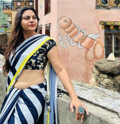 हरियाणा और पंजाब से यूटूबर ज्योति मल्होत्रा समेत छह लोगों को पाकिस्तान के लिए जासूसी करने के आरोप में गिरफ्तार किया गया है.

जांच एजेंसियों ने जांच में पता लगाया यूटूबर ज्योति मल्होत्रा 2023 में पाकिस्तान गई थी.

अपनी पाकिस्तान यात्रा के दौरान उसकी नजदीकी दिल्ली में पाकिस्तान हाई