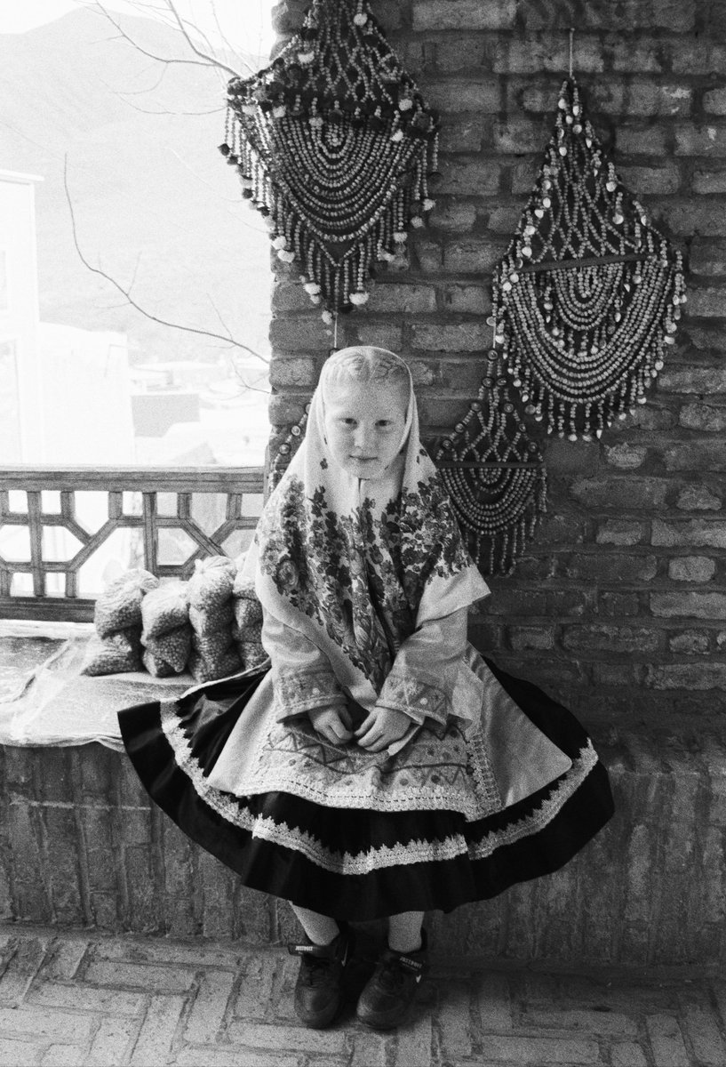 saman_gh1992's tweet photo. فروتنی بسه، کودلکای زمانهات را بشناس.
🎞#kpan400
📷#Eos650
#ilfordphoto
#kentmere https://t.co/ZepvO5FZmA