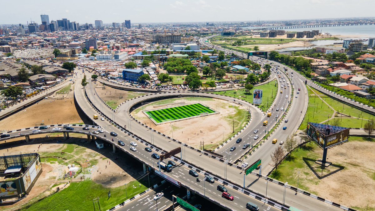 AdepegbaOlanre1's tweet photo. Shot at Adenigi, sura Lagos Island

📸@delarryphotography

#droneGuy https://t.co/yS8Fu6Iud3