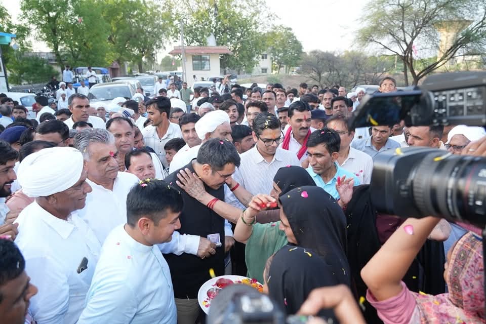 jitubhai877's tweet photo. સુજલામ સુફલામ્ જળ અભિયાન - ૨૦૨૫ અંતર્ગત ડીસાના નાગફણાથી તળાવને ઊંડું કરવાની કામગીરીનું ખાતમુહૂર્ત કર્યું. 

આ ભગીરથ કાર્ય ખેડૂતો અને આવનારી પેઢીના ભવિષ્ય માટે જળ સંપદાના સંરક્ષણનું કાર્ય કરશે.
@AtalB5529 https://t.co/t5uveDRLhw