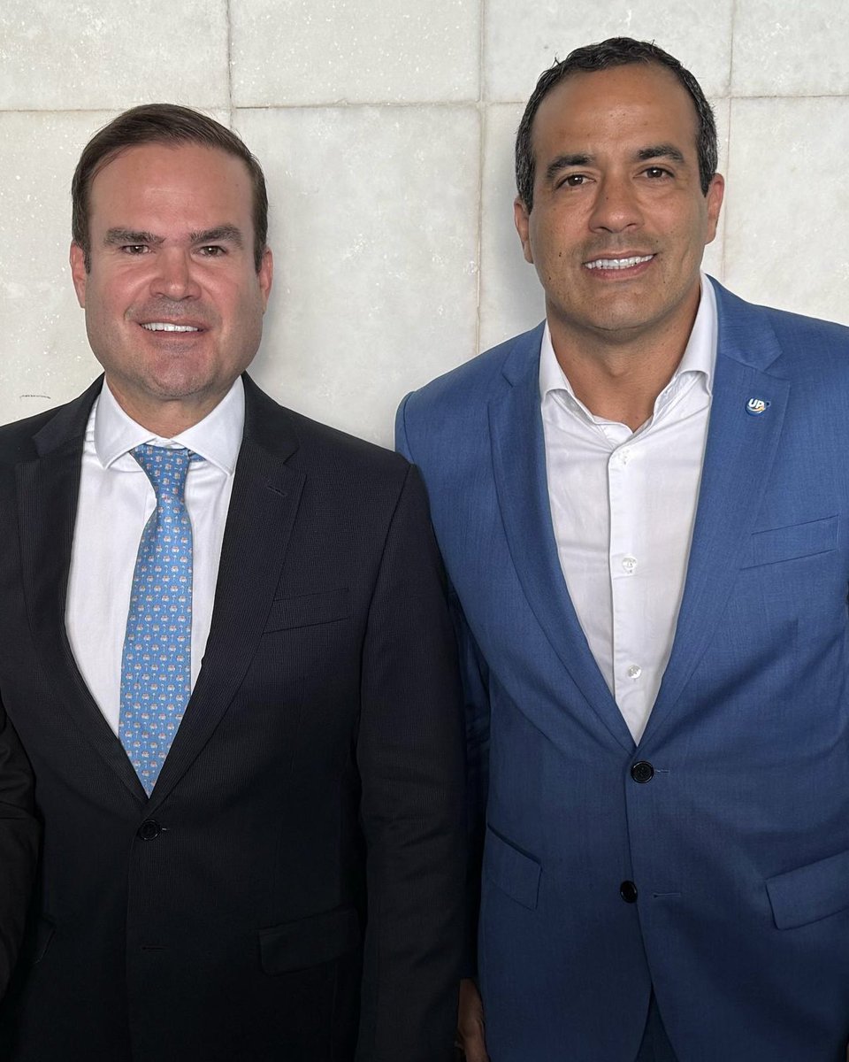 🎉 Hoje é o dia de um dos seres humanos mais incríveis que tive a honra de conhecer. Trabalhador, olha no olho e ama o povo de Salvador. Um cara apaixonado pelo que faz. Eu tenho muito orgulho de marchar contigo nesta jornada, meu irmão. Feliz aniversário, prefeito <a href="/brunoreisba/">Bruno Reis</a>