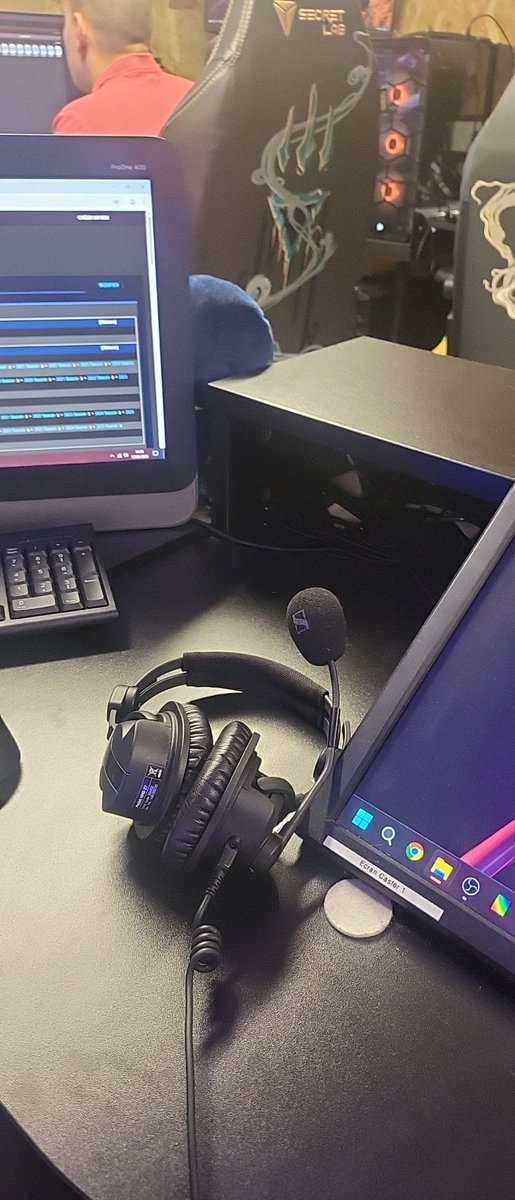 ibiscuus tweet media