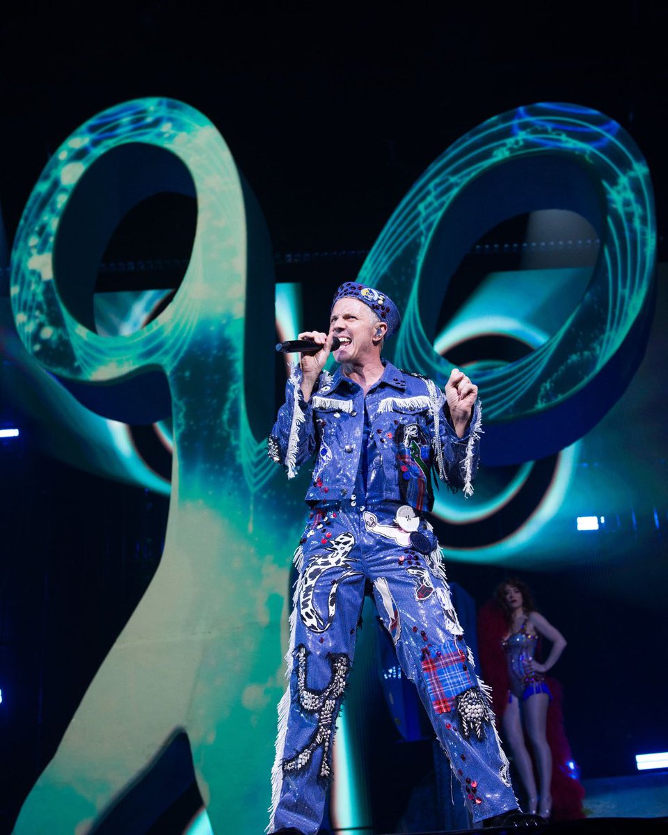 nottinghamarena's tweet photo. We're gonna take your mama out all night!

✂️The incredible @scissorsisters 
 
📸@LPattersonPhoto https://t.co/mP9eltfKZ3