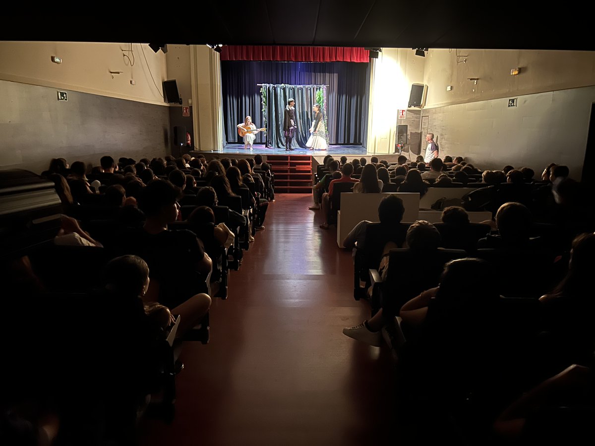 Ayer fue un día glorioso. 2 bolos en 1 tarde. 🎉 El 1º, en <a href="/FEPSantRamon/">FEP Sant Ramon</a>  : La cueva de Salamanca + Coloquio posfunción 🔥