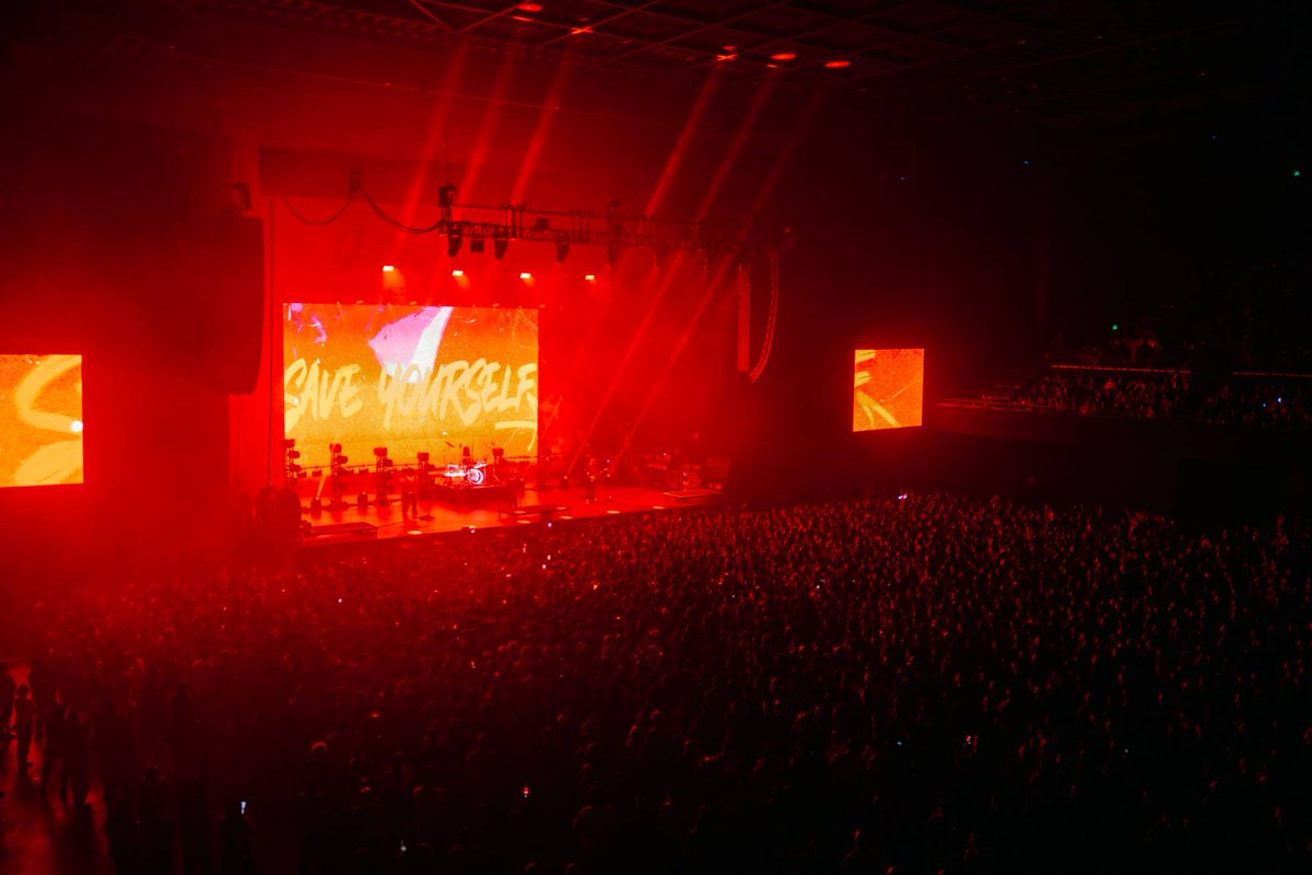 ONEOKROCK_japan's tweet photo. San Francisco!
ONE OK ROCK DETOX North American Tour 2025
#ONEOKROCK #live #sanfrancisco
photo by @jessedeflorio https://t.co/jVmKEIlw7w