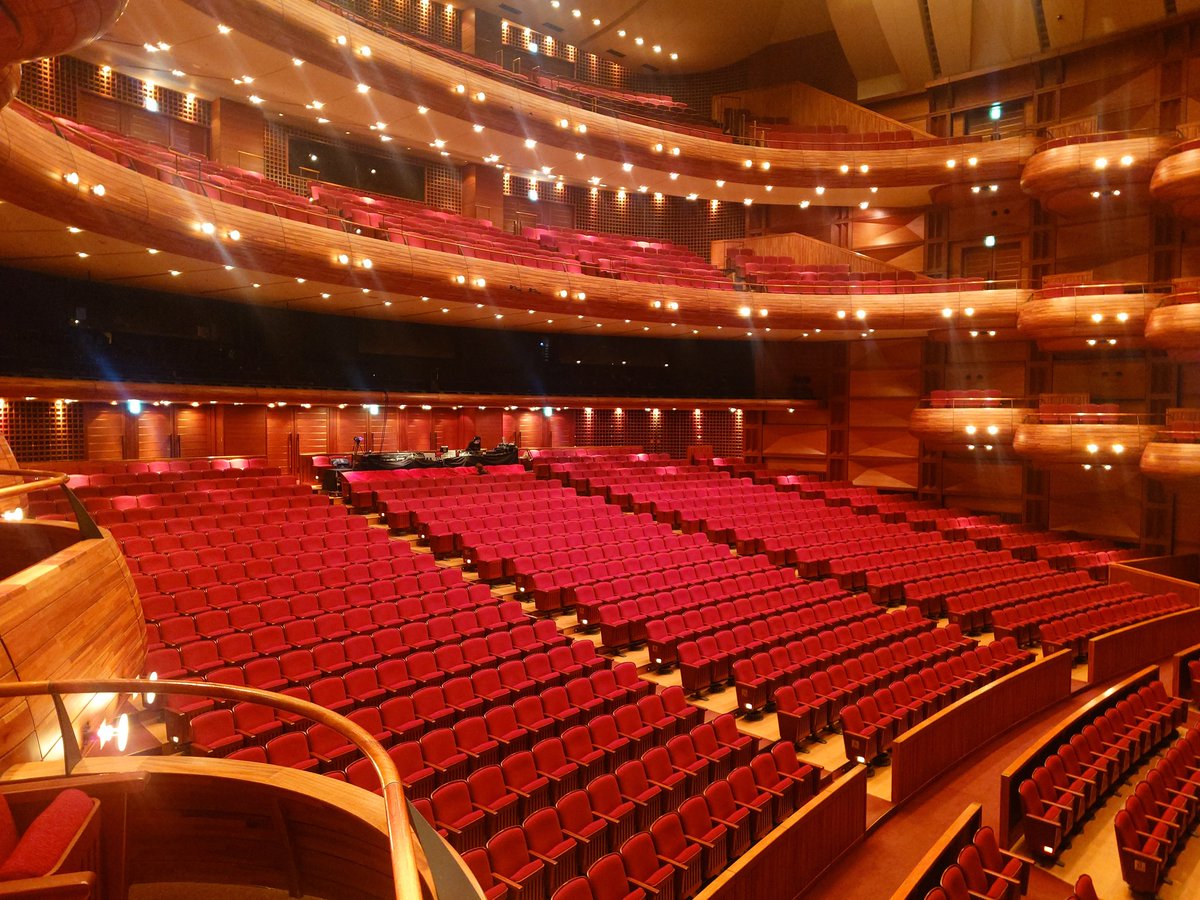 #ミュージカルフランケンシュタイン
#神戸国際会館こくさいホール 
オペラハウスのような、ゴージャスな特別空間が素敵で、カーテンコールで思わずうっとり✨️
ロビーにはなんとスタバが☕

神戸初日✨️大盛況！
駆けつけて下さった皆様、ありがとうございます♪大千穐楽まで見守っていて下さい🐻❤️‍🔥