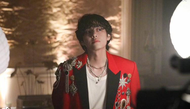 #V's “Winter Ahead" with #PARKHYOSHIN is now the Fastest Jazz song in Spotify history to reach 300 Million streams! 💪❄️💨🎷🎺🎶💥3⃣0⃣0⃣Ⓜ️🎧🐐👑👑🤍💜 It's V's 7th Song to reach this milestone!    

#WinterAhead300Million

x.com/Pk_bts_land/st…