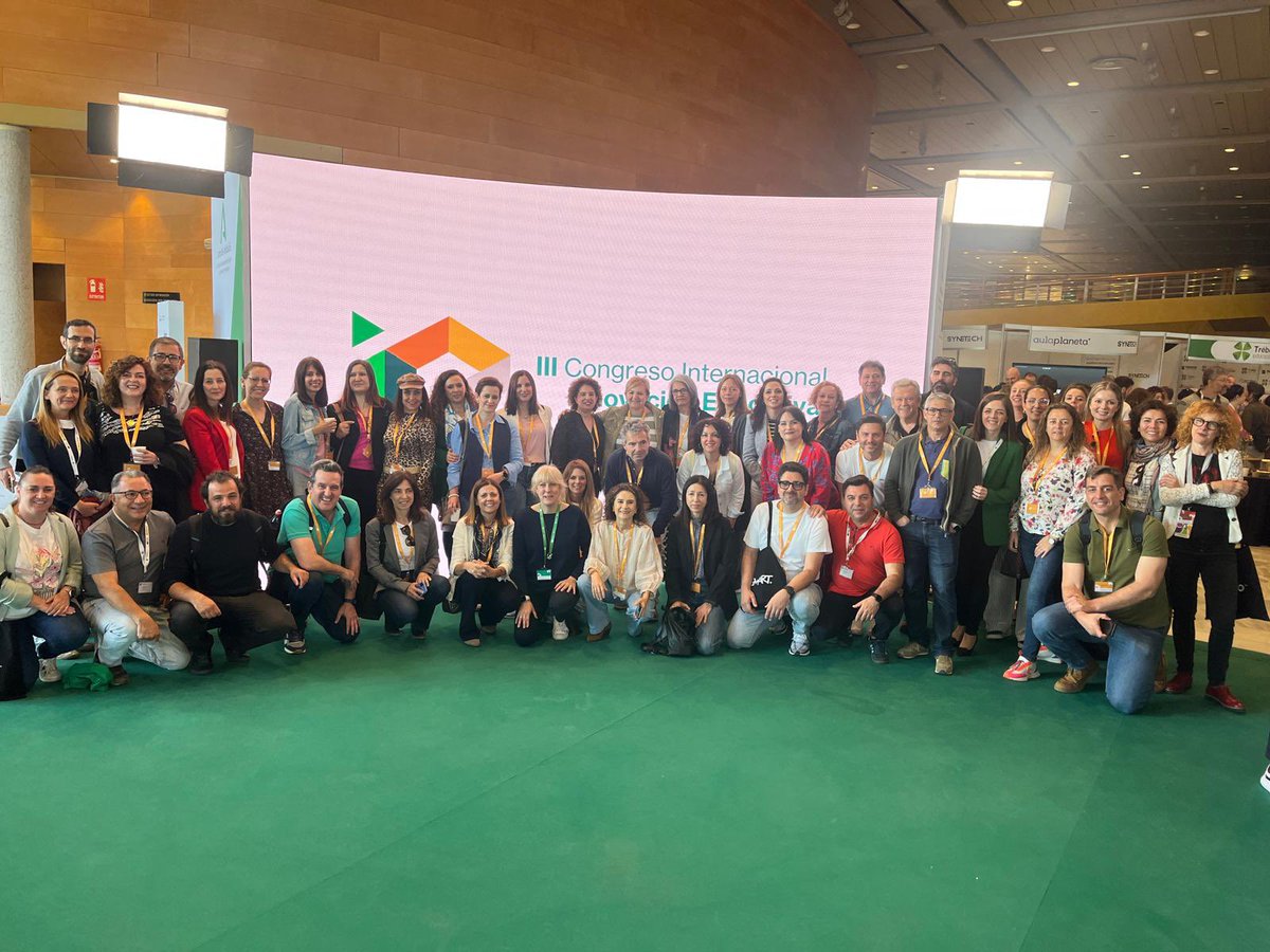 Orgullo de Red de Formación Andaluza con ellos/as todo es más fácil 🌈🚀 <a href="/EducaAnd/">Consejería Desarrollo Educativo y FP</a>  <a href="/FormacProfAnd/">Servicio de Planes de Formación</a> <a href="/FPAndaluza/">Formación Profesional Andaluza</a> #3CIIEAND