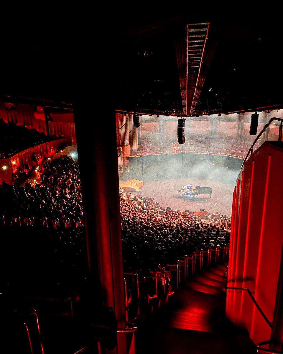 martinkohlstedt's tweet photo. Still trying to take it all in — that was my sold-out concert night at the Kölner Phiöharmonie. The room was packed, but so was my heart. 

Your energy, your presence, your love — it all echoed far beyond the music. I’ll carry this feeling for a long time. Thank you so much. 🙏 https://t.co/KVBc6UubUi