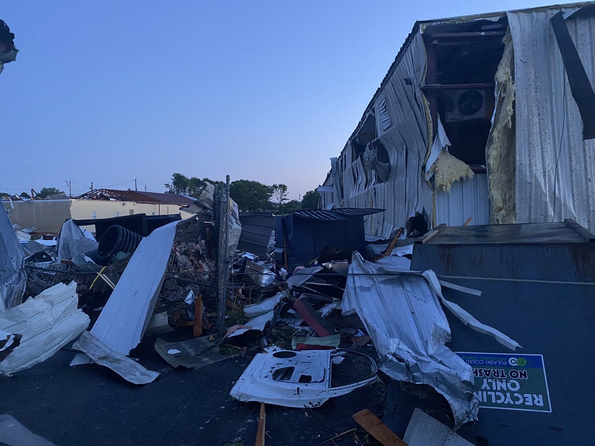 W700 Weather Inc. tweet media