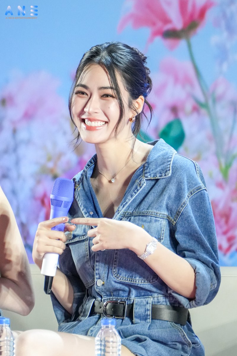 ANiceEnt's tweet photo. “หลิงหลิง คอง” ในงาน LINGORM BIRTHDAY CHARITY 2025

#LINGORMBIRTHDAYCHARITY2025
#HappyBirthdayToLingOrm
#LINGORMBDCharity2025
#linglingkwong #หลิงหลิงคอง
#LingOrm #หลิงออม https://t.co/cxlg0In88I