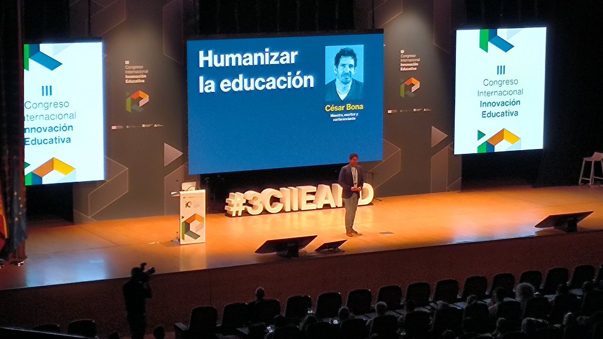 Finalizando el #3CIIEAND con la guinda: César Bona "Humanizar la educación"