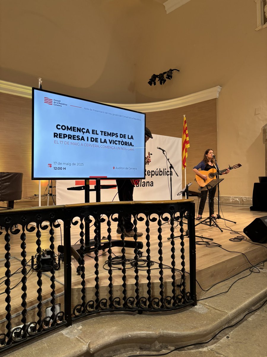 Comença l'acte de presentació del govern del Consell!

🔴 Segueix-lo en directe: youtube.com/live/M-qrDZCot…