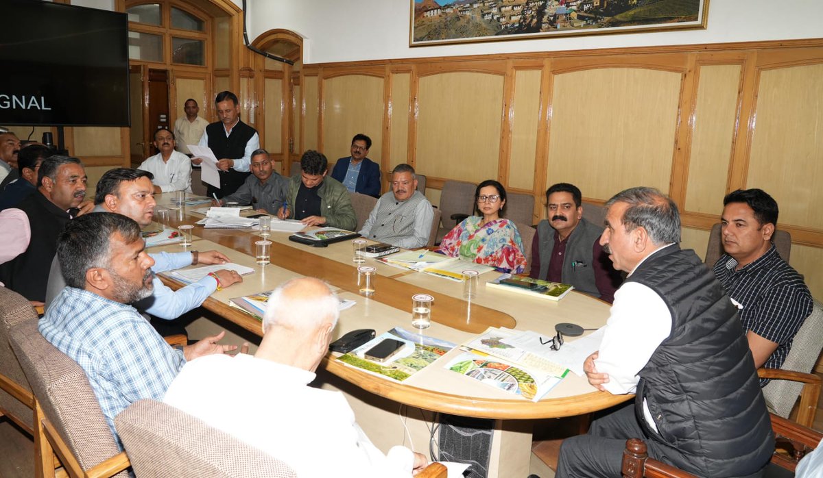 hpsamb's tweet photo. #Review #Meeting https://t.co/krwgvtRji5