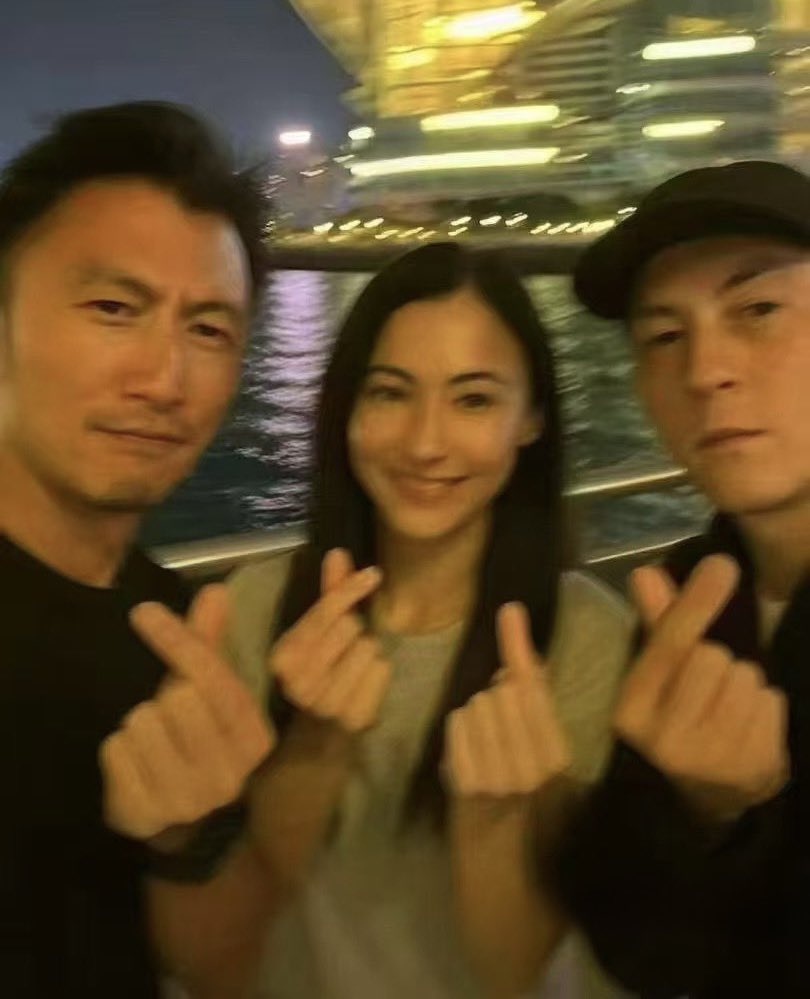 Spring_12347890's tweet image. 两边的2个人会不会成为好朋友，至少他们有共同的话题，有这样话题的朋友吗？