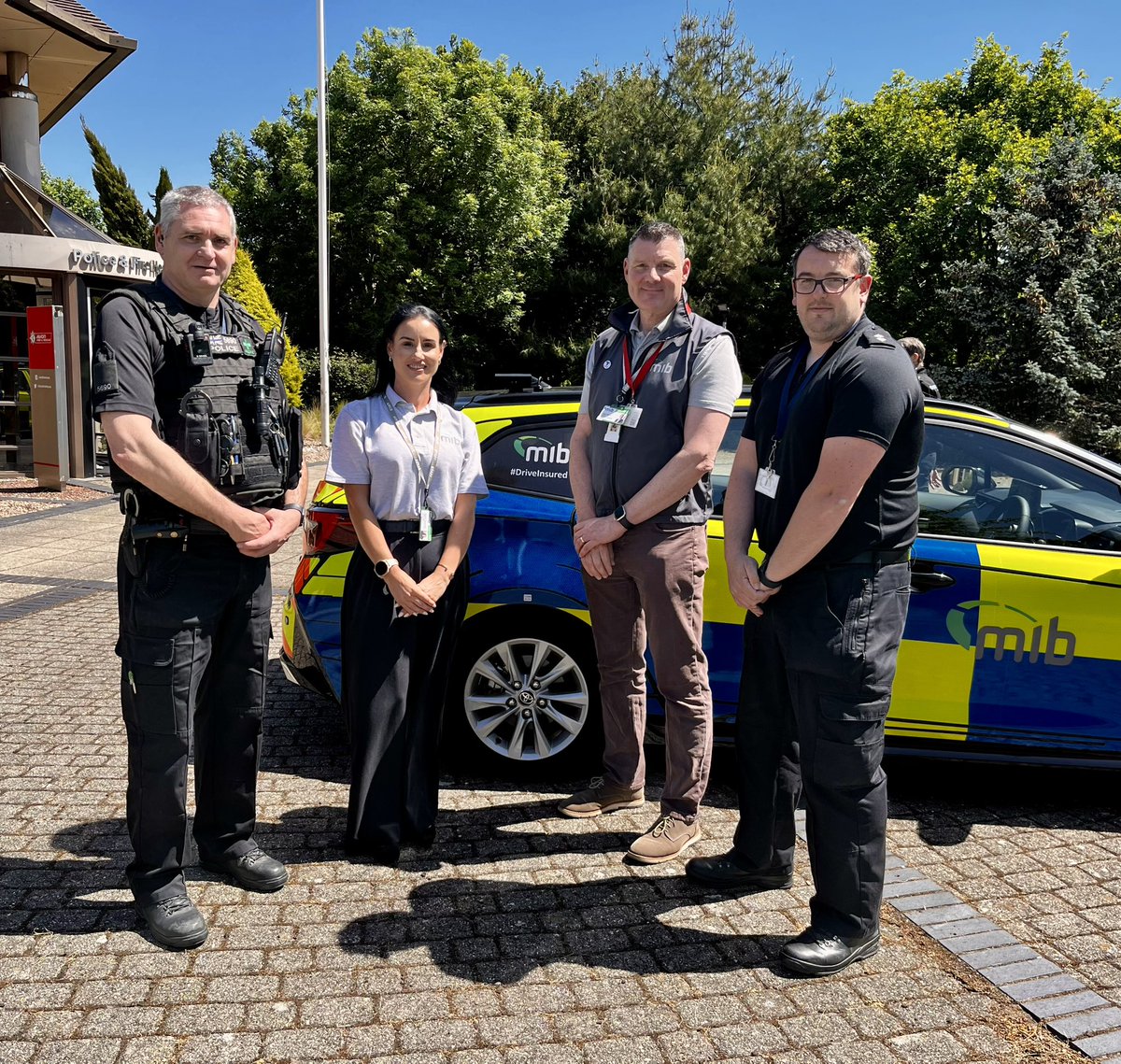 🚔 Proud to unveil our new project!

Partnered with <a href="/ASPRoadSafety/">ASPolice Roads Policing (RPU)</a> Specials to fund 2 vehicles dedicated to tackling uninsured driving — a key road safety issue.
The first parked police car with <a href="/DriveInsured/">Drive Insured</a> branding. A huge milestone. 👏

#RoadSafety #DriveInsured