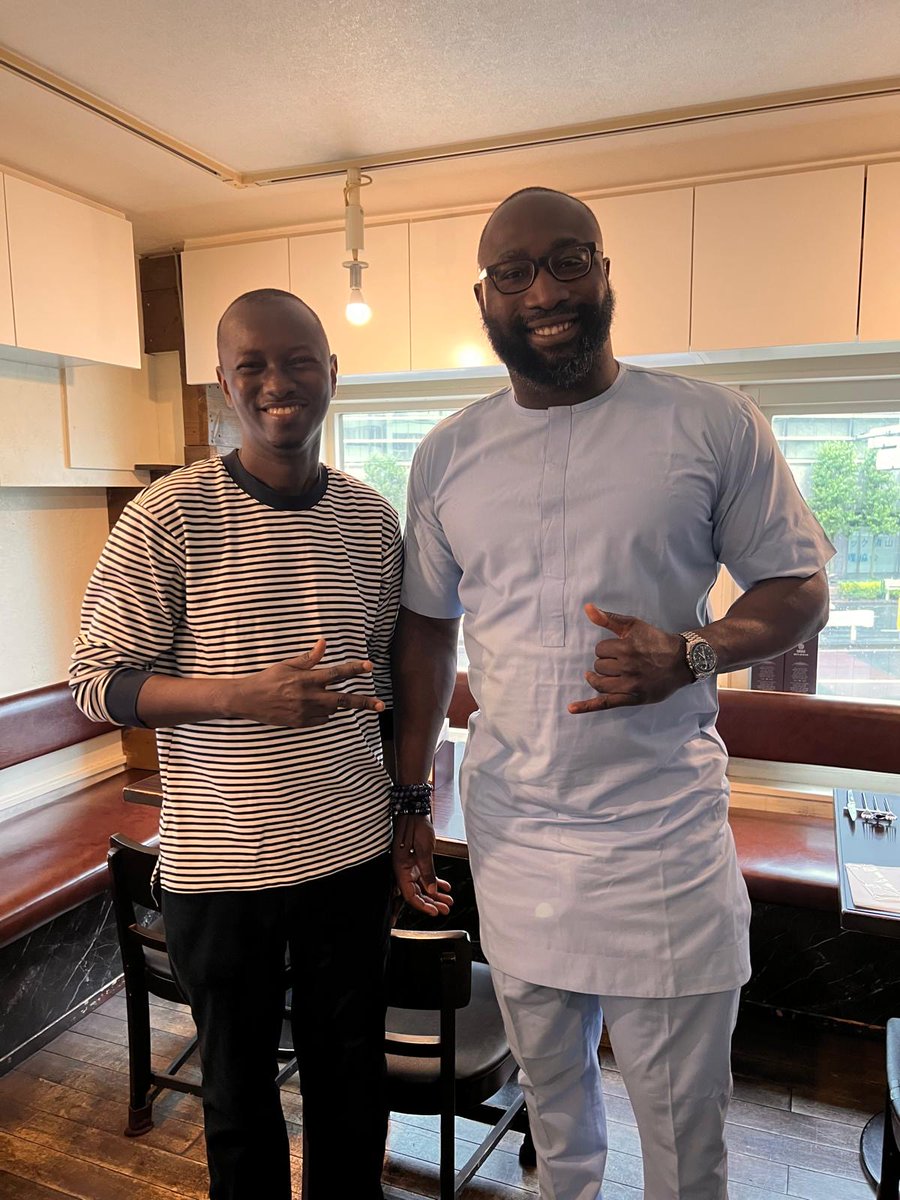 GoldNGrandGrill's tweet photo. 本日元🇳🇬Nigeria 大統領Oluṣẹgun Ọbasanjọ のご子息に、スペシャル和牛を召し上がっていただきながら懇談。

彼はナイジェリアの有数なビジネスマンで、我が社グループ企業と商談と支援のために来日。

貴重な時間御礼を申し上げます。またのご来店をお待ちしております。

Golden Grand Grill😇 https://t.co/emOCEyshrf