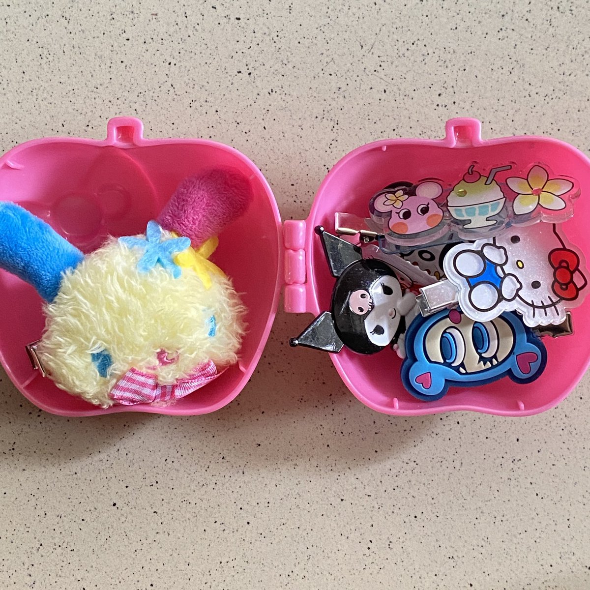 9905AM's tweet photo. ⭐️👛🥣 https://t.co/KgDfr11skI