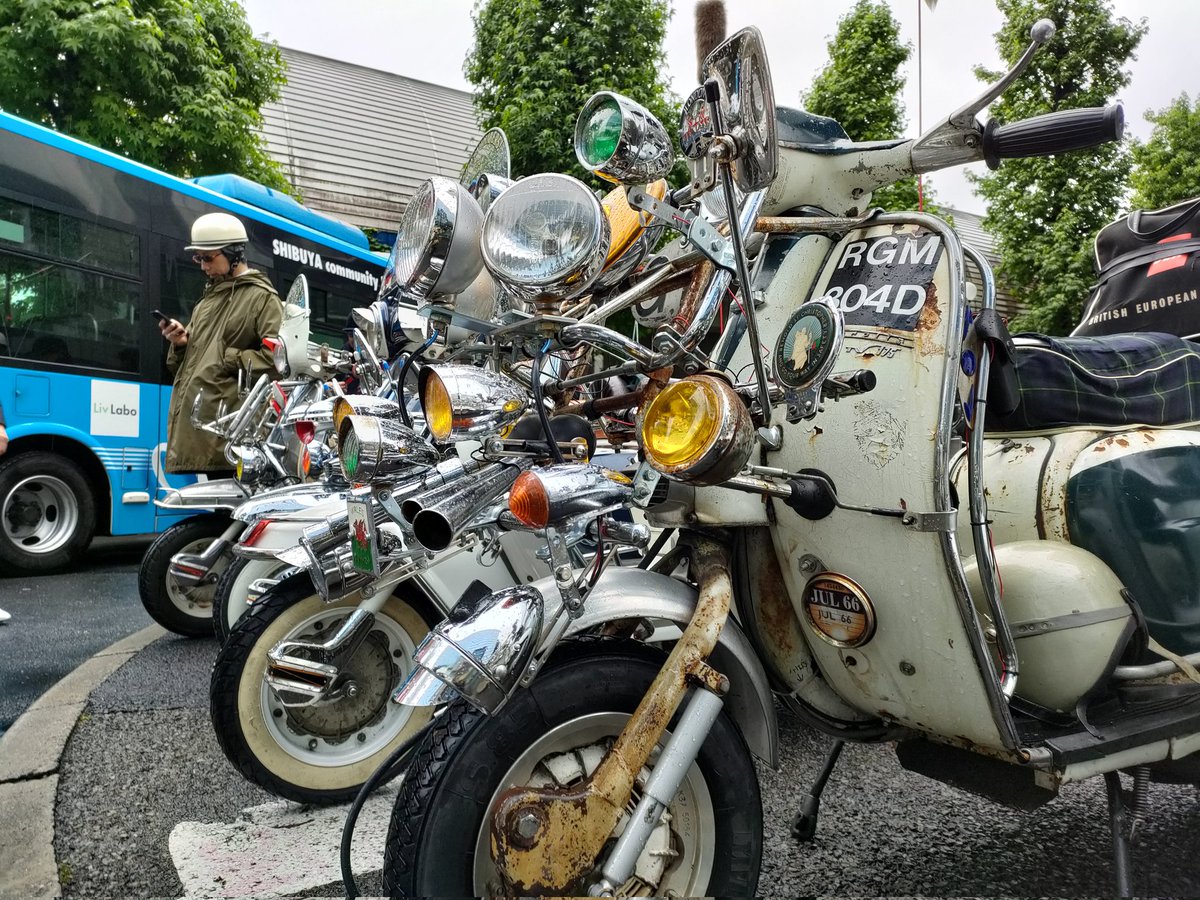 Dd_NiteCafeBar's tweet photo. 2025 Modsmayday Japan
Tokyo ScooterRun at ShibuyaPublicHall
豪雨でスタートが遅れるも例年並みの参加者
#ベスパ #ランブレッタ #モッズ #モッズメーデー #モッズスクーター #スクーターラン #mods #modsmayday #vespa #lambretta #渋谷 https://t.co/CbFMjguzNw