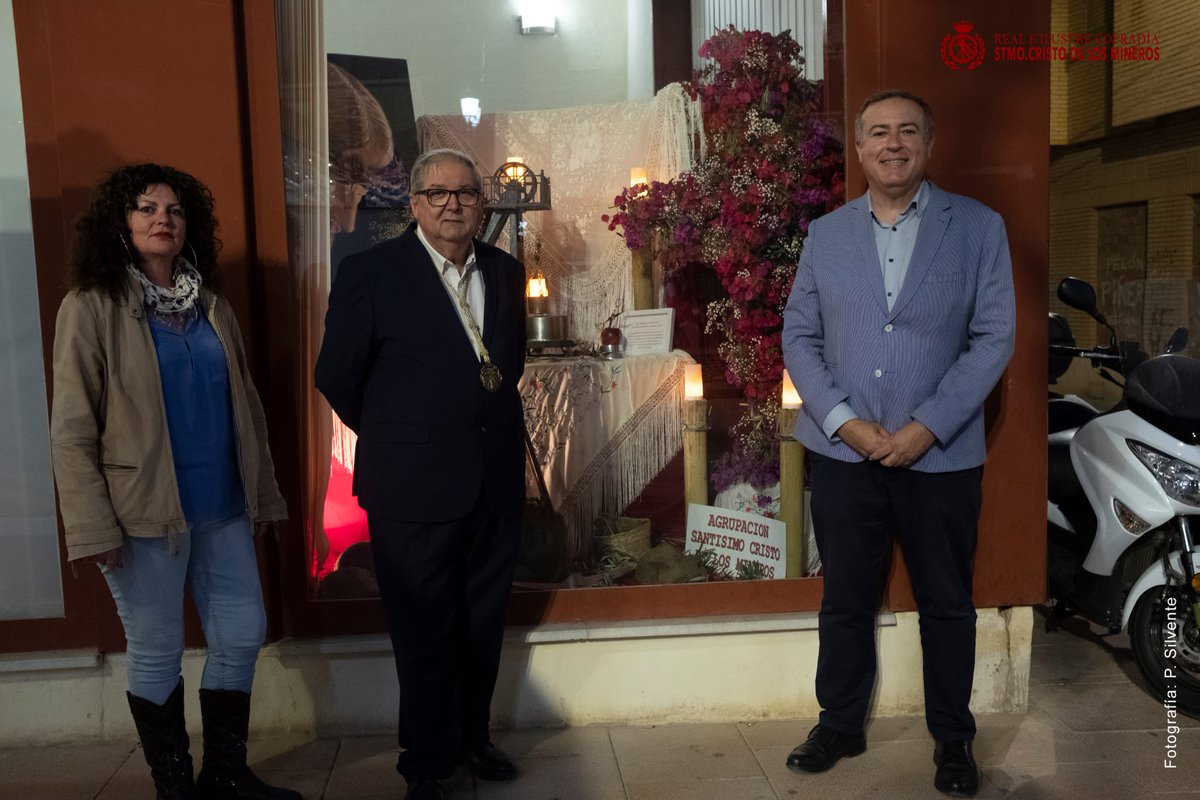 Es un orgullo para Bernabé Abogados colaborar con la Cofradía del Cristo de Los Mineros en la celebración de las Cruces de Mayo de La Unión. Durante todo este fin de semana, la Cruz de la Agrupación del Cristo lucirá en nuestros escaparates para disfrute de todo el mundo.