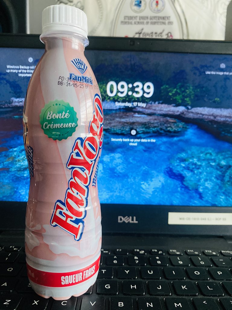 Chilling with <a href="/FanYogo_ng/">FanYogo Nigeria</a> <a href="/iambisola/">#BISOLA-THE PLAYLIST</a> #originalnaijayoghurt #FanYogo