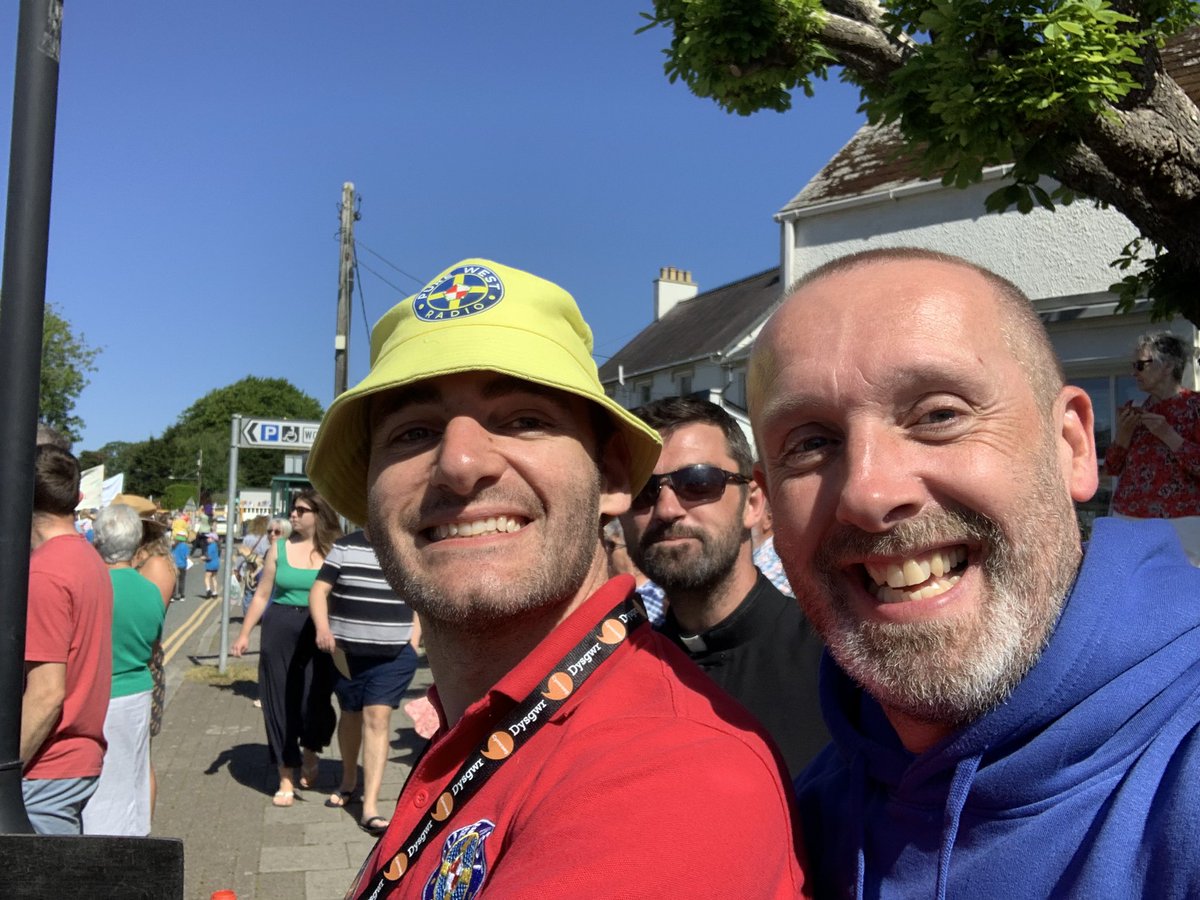 iwanthomas1's tweet image. 🏴󠁧󠁢󠁷󠁬󠁳󠁿Diwrnod braf! Great crowds for the @eisteddfod proclamation ceremony here in #Arberth this morning! 
Good that @PLANED_Cymru represented, and all our #communities who we support and work in #partnership with. 

#EisteddfodYGarregLas #Eisteddfod2026 #SirBenfro #Pembrokeshire