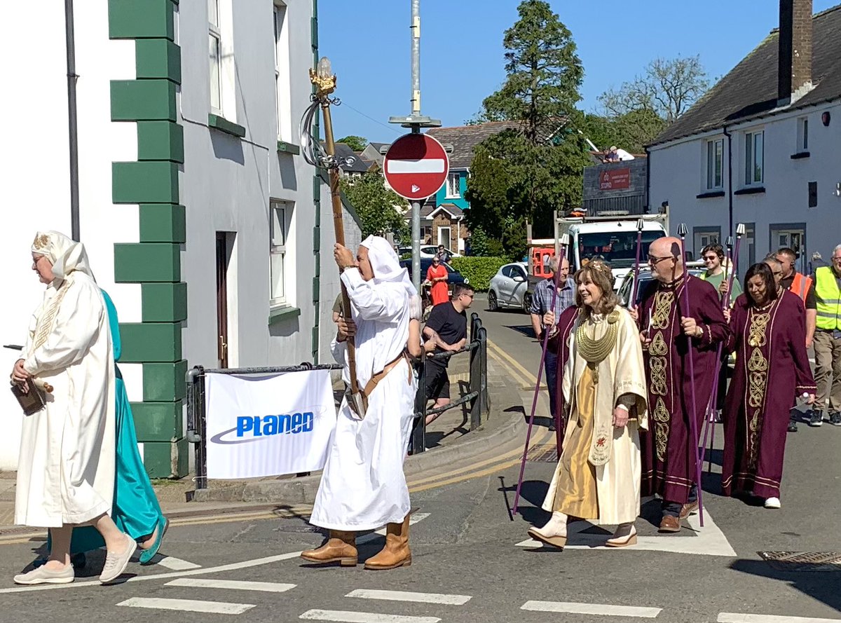 iwanthomas1's tweet image. 🏴󠁧󠁢󠁷󠁬󠁳󠁿Diwrnod braf! Great crowds for the @eisteddfod proclamation ceremony here in #Arberth this morning! 
Good that @PLANED_Cymru represented, and all our #communities who we support and work in #partnership with. 

#EisteddfodYGarregLas #Eisteddfod2026 #SirBenfro #Pembrokeshire