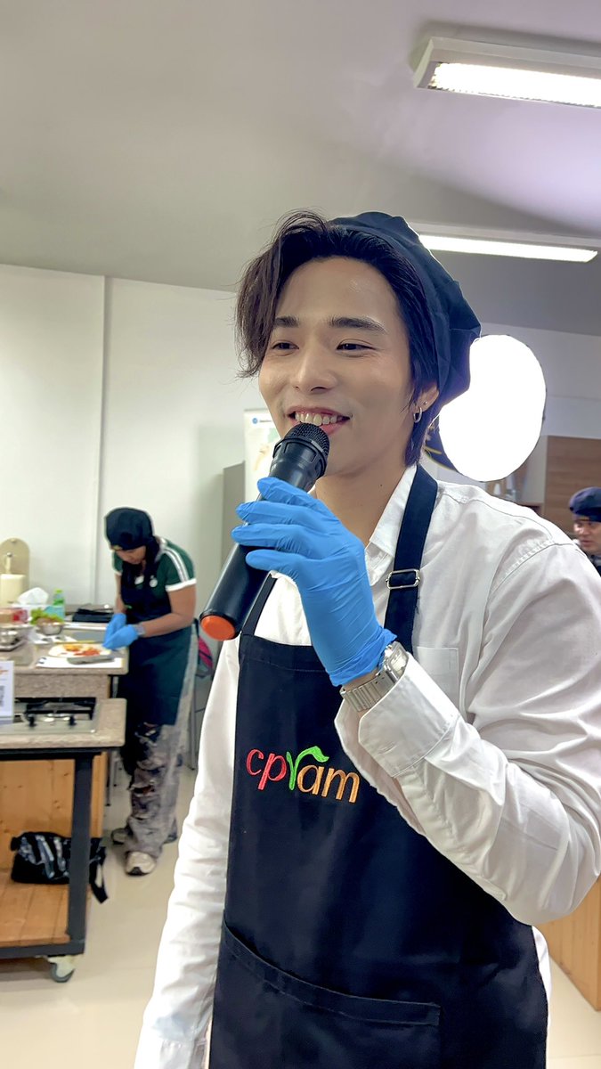 tsnskprw's tweet photo. เชฟพี่ลีเค้าตั้งใจทำสุดๆเลยนะ🍕💖🥹🤏🏻
@lee_thanat
#cpram #lee_thanat #หนูมาลี
#ซีพีแรม #CPRAMFOODSTATION
#CPRAMFOODSTATION_Summer2025
#สังคมไทยไร้FoodWaste https://t.co/haiERR3CLl