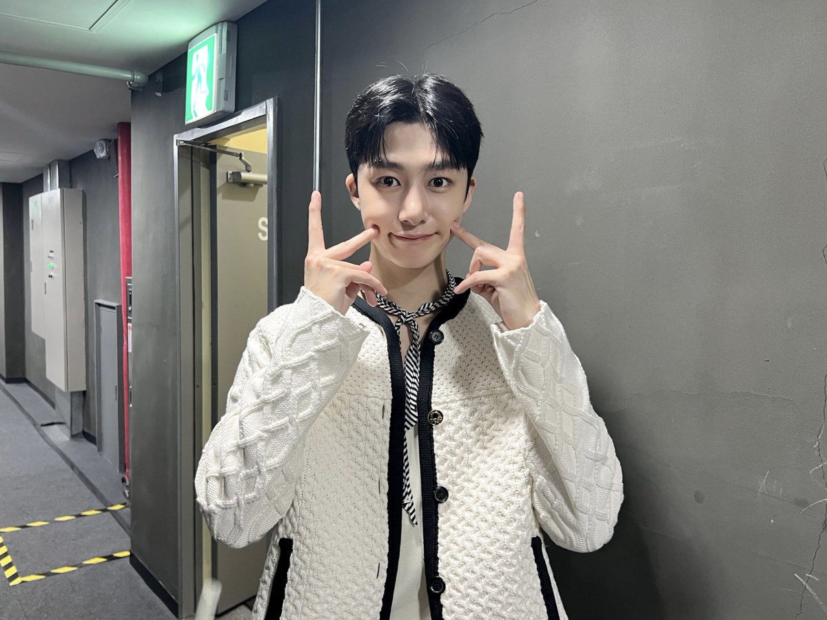 📸
2025 HYUNGWON Fan Event
<형원의 온실 (Wonder Garden)> 🌿

'#몬베베'와 행복하게 채워나간 형원의 온실 🌿
덕분에 포근하고 편안했어요 
앞으로도 형원이란 페이지에 머물러 주실 거죠? 📖
우리 앞으로의 페이지도 행복으로 채워나가요 💚

#형원 #HYUNGWON
#몬스타엑스 #MONSTAX #MONSTA_X