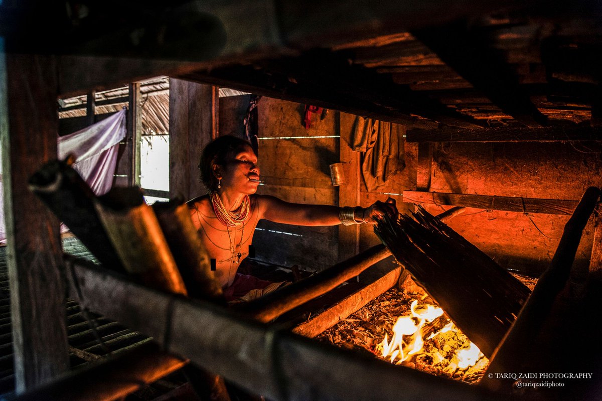 Tariq Zaidi (@tariqzaidiphoto) on Twitter photo “We prepare sago, taro and clean water. We grow gardens. We cook. We raise and protect the children. There’s lots of work for women to do here.” Bai Masit Dere. Image by <a href="/tariqzaidiphoto/">Tariq Zaidi</a> 2014. #MentawaiIslands #Indonesia #Mentawai #WestSumatra “We prepare sago, taro and clean water. We grow gardens. We cook. We raise and protect the children. There’s lots of work for women to do here.” Bai Masit Dere. Image by <a href="/tariqzaidiphoto/">Tariq Zaidi</a> 2014. #MentawaiIslands #Indonesia #Mentawai #WestSumatra
