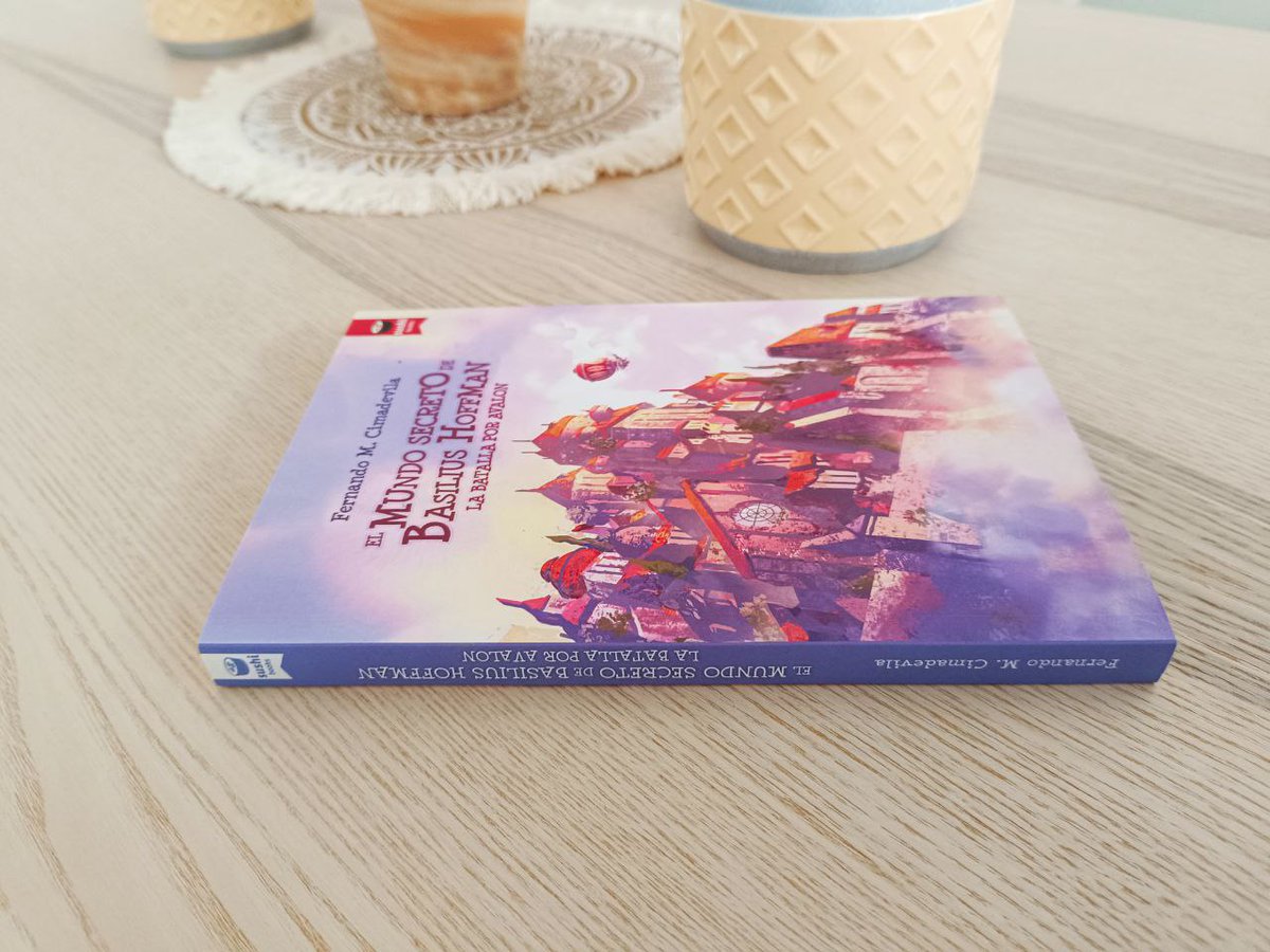 📚 ¡Nueva reseña en el blog!

 Basilius Hoffman. La batalla por Avalon: reliquias, mentiras viejas, criaturas increíbles y una última gran lucha.

La saga sigue creciendo… y enganchando.

👉 yoleonovela.com/2025/05/el-mun…

#Reseña #FantasíaSteampunk #BasiliusHoffman #yoleoNovela