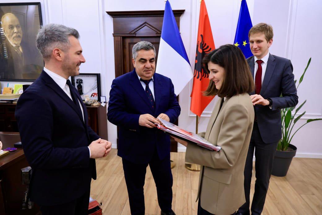 Clara Chappaz tweet media