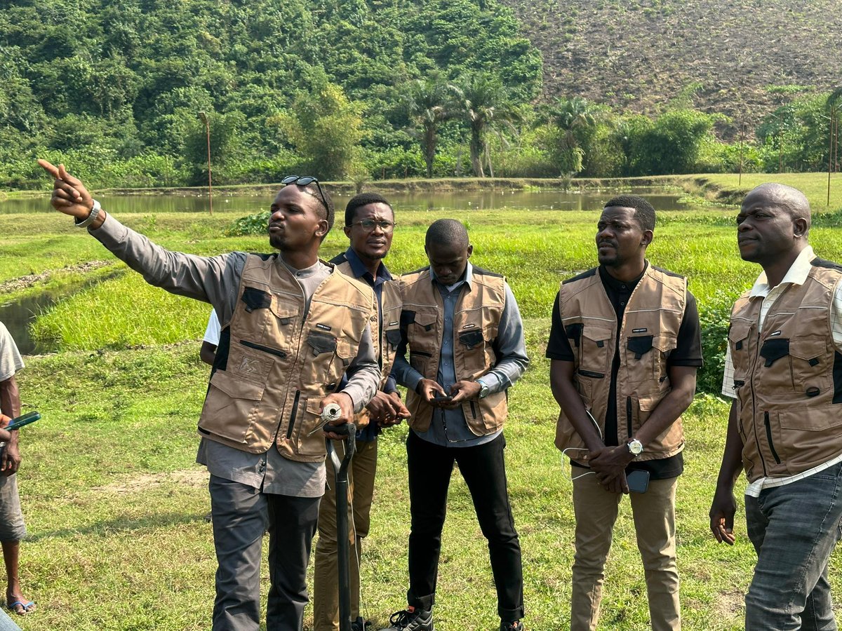 🌱 Des mains qui travaillent, des cœurs qui croient. 

Sur la terre fertile de la ferme Widal, partenaire stratégique de SCF, notre équipe s’engage avec passion pour bâtir une agriculture qui nourrit, élève et transforme. 

💚Chaque geste posé sur le terrain est une promesse…