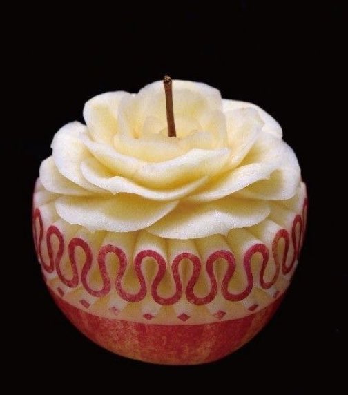controdicting's tweet photo. apple carvings by tomoko sato 🍎 https://t.co/y47ECsdtBU