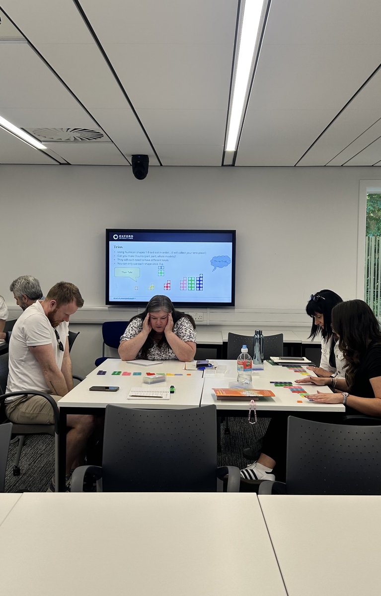 simonhuggon tweet media