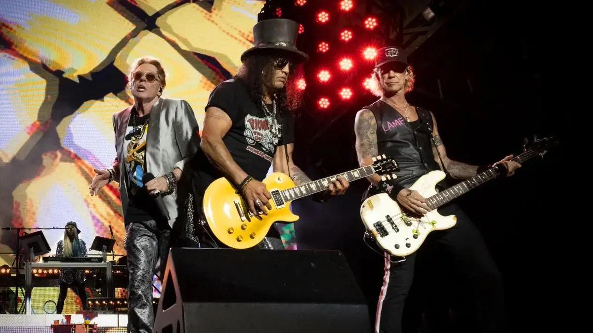 mid_day's tweet image. Guns N Roses Mumbai concert on May 17 to go on rain or shine bring ponchos not umbrellas gates open 1 PM show starts 3 PM.

#GNRMumbai #ConcertAlert #MumbaiEvents 

mid-day.com/lifestyle/cult…