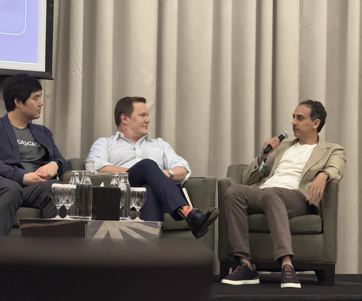 abwab_ai's tweet image. Just wrapped an inspiring week in 🇦🇪

🎤 Dubai FinTech Summit + EM Lending Summit

🤝 New partnerships, big convos, and…pilot launches with UAE institutions!

The SME credit gap is real. We’re solving it with AI.

@DubaiFinTechSum 

#AbwabAI #FintechUAE #SMELending #AIinFinance