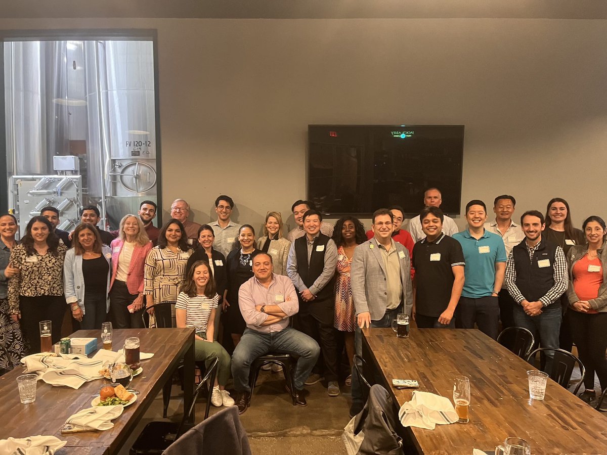 MassDental's tweet image. Mentorship Pod Program members recently had the opportunity to meet other MDS members at the Mentorship Pod Networking Night at Jack's Abby Beer Hall &amp;amp; Kitchen. Attendees enjoyed food and drinks and connected with peers to celebrate this new MDS initiative.