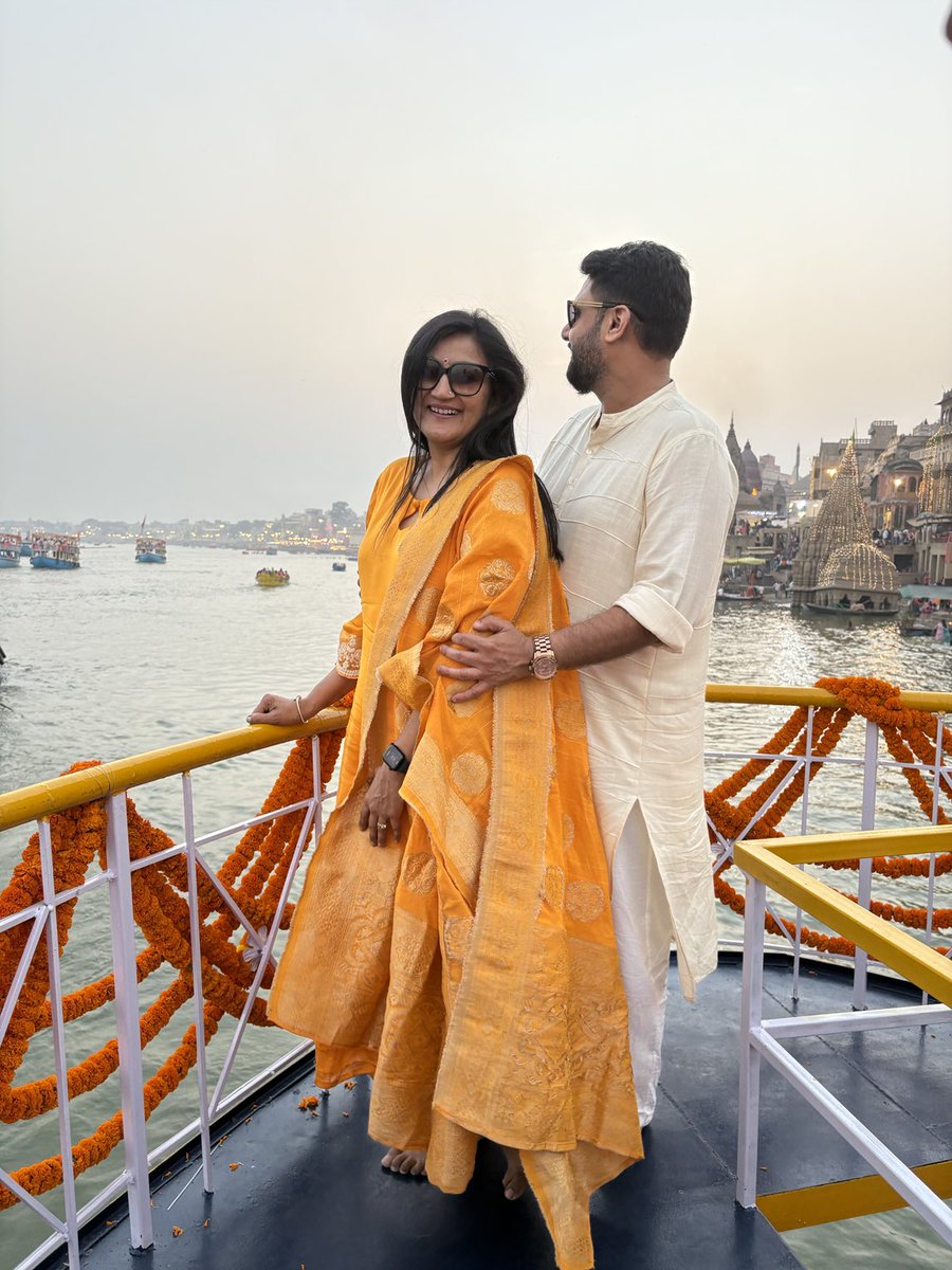 SandeepKrJainTS's tweet photo. Happy birthday to my life, my rock, my world and my strongest strength 👍🤗💪Thank you so much for your unconditional support🤗 You are my real gem 💎 💎 Lots and lots of love❤️🤗 https://t.co/FRX6gL8gZ5
