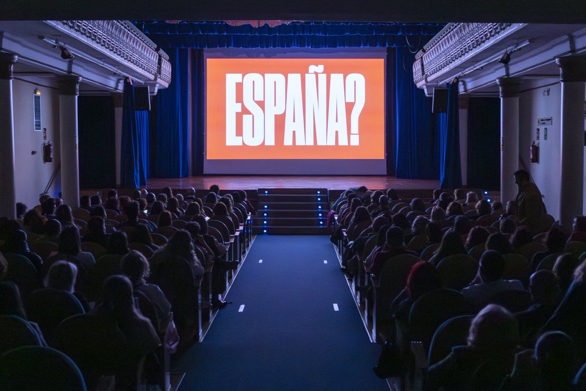 lovisuales's tweet photo. Gracias a todas las personas que nos acompañasteis en este primer encuentro de la nueva etapa de Lovisual. Moda, cine y conversación para volver a activar la ciudad desde lo colectivo. https://t.co/lgmTWR6OtI