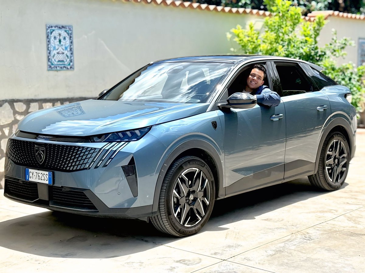 dvalenciablue's tweet image. 🚗✨ Primera toma de contacto con el Peugeot 3008 Hybrid🔋

Atentos, porque muy pronto subo la review completa en TikTok y en Reels de Instagram ¡no te la pierdas! 🎥

#Peugeot3008 #MildHybrid #EtiquetaECO #SUVLife #CarReview #TikTokCar #InstaReels #PeugeotLovers #AutoLifestyle
